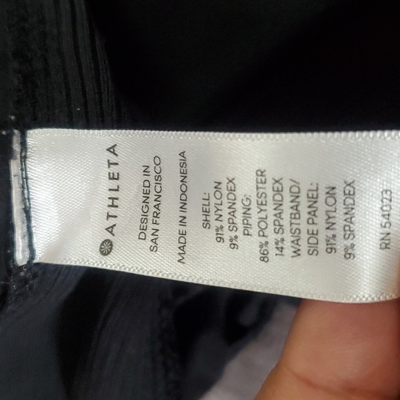 Athleta Women’s Black and White Shorts with Pockets Size 6 - Picture 9 of 10